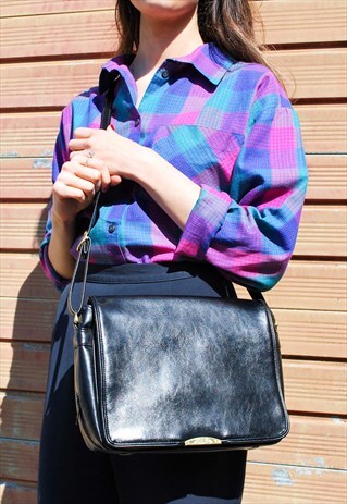 VINTAGE BLACK REAL REAL LEATHER HANDBAG