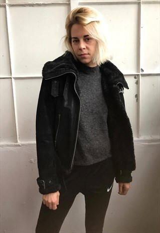 VINTAGE 90' BEAUTIFUL COOL SUEDE JACKET WITH FURRY LINING
