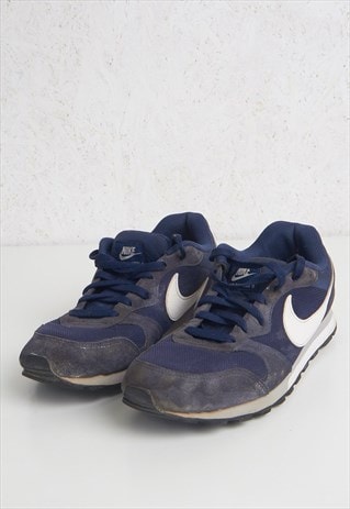 navy nike trainers