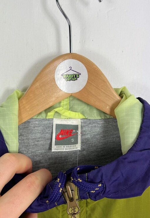 garment image
