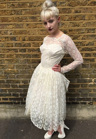 1950'S TEA LENGTH CREAM LACE WEDDING DRESS