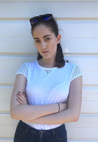 WOMENS LEVI'S TOP SHORT SLEEVE WHITE TSHIRT FESTIVAL SHIRT