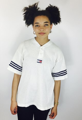 TOMMY HILFIGER T SHIRT