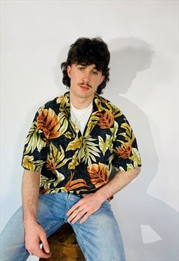 Vintage Size L Hawaiian Short Sleeve Shirt In Multi