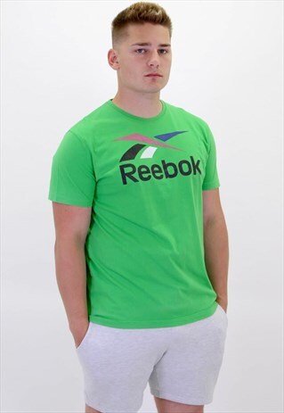 VINTAGE REEBOK T-SHIRT