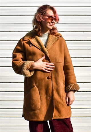 VINTAGE 70S TAN SHEARLING COAT