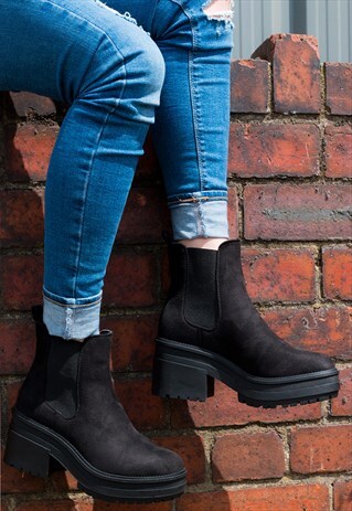 PLATFORM ANKLE BOOTS IN BLACK SUEDE STYLE - HASSIYUM