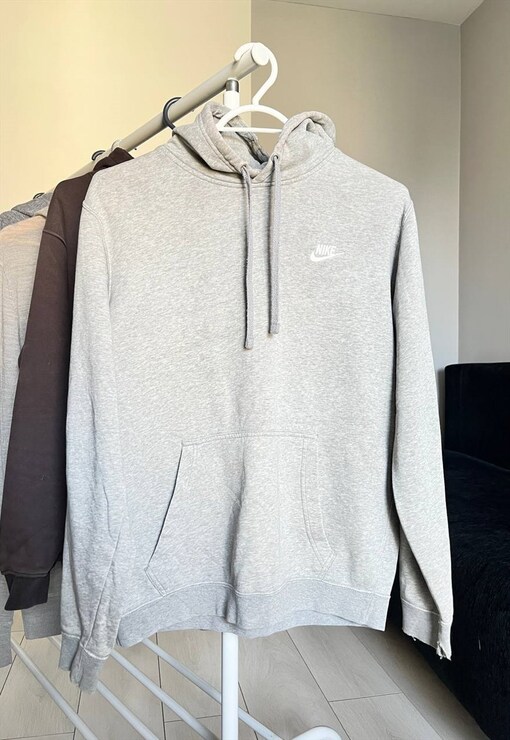 garment image