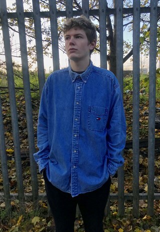 VINTAGE TOMMY HILFIGER 90'S BUTTON UP BLUE DENIM SHIRT