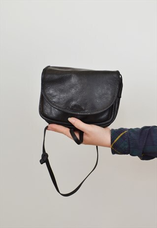 LEATHER SHOULDER BAG