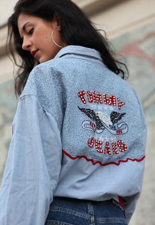 VINTAGE 90'S TOMMY HILFIGER EMBROIDERY SPELLOUT DENIM SHIRT
