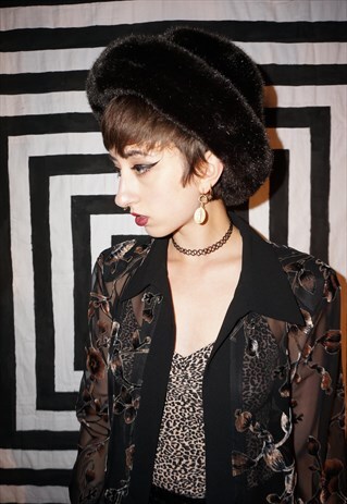 VINTAGE 90'S / Y2K FLUFFY FAUX FUR BUCKET HAT