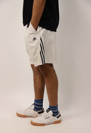 VINTAGE ADIDAS SHORTS
