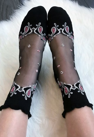 BLACK SHEER FRILL ANKLE SOCKS