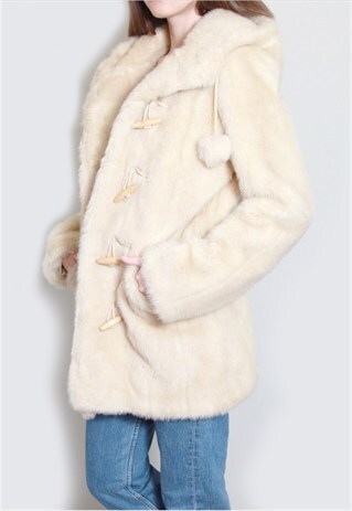 VINTAGE 1980'S AMAZING CREAM HOODED FAUX FUR COAT