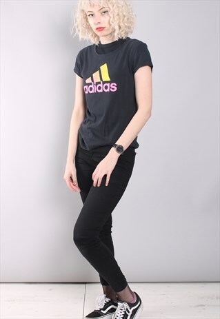 VINTAGE ADIDAS BLOCK LOGO T-SHIRT BLACK