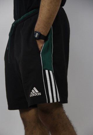 VINTAGE ADIDAS SHORTS