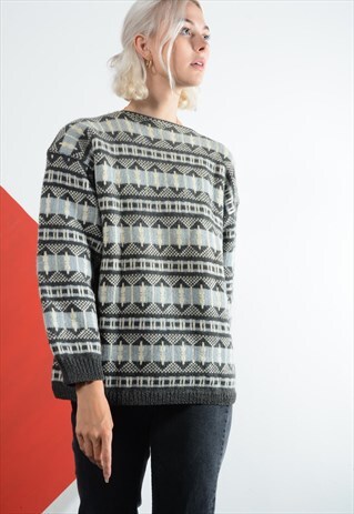 VINTAGE OVERSIZED JUMPER WITH ABSTRACT PATTERN.
