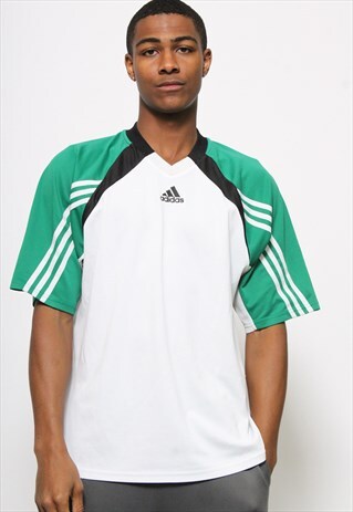 VINTAGE ADIDAS T-SHIRT