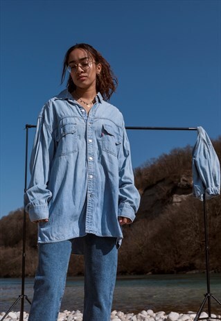 VINTAGE LEVI'S DENIM SHIRT (REF/715)
