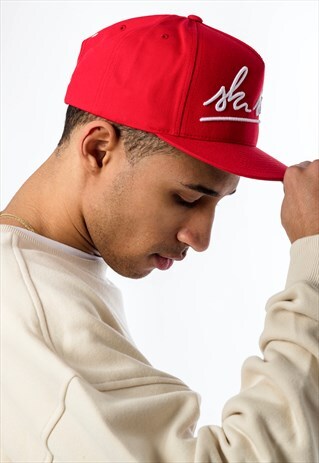 SNAPBACK RED