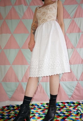VINTAGE 60S WHITE BRODERIE ANGLAISE EMBROIDERED SLIP SKIRT