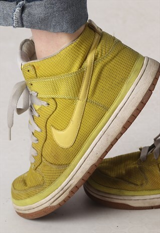 NIKE HI TOP TRAINERS UK 10 . US 11 (GDC)