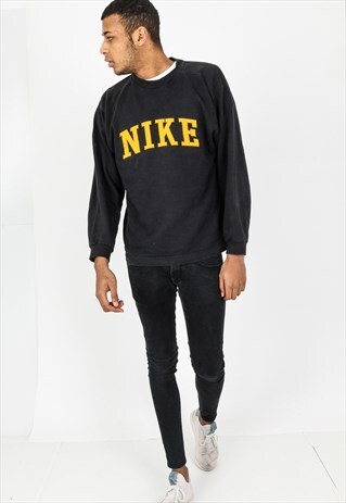 VINTAGE NIKE SWEATSHIRT