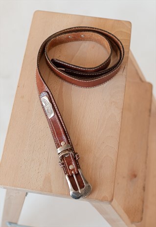 VINTAGE 70S BROWN WESTERN BELT WITH METALLIC DETAIL