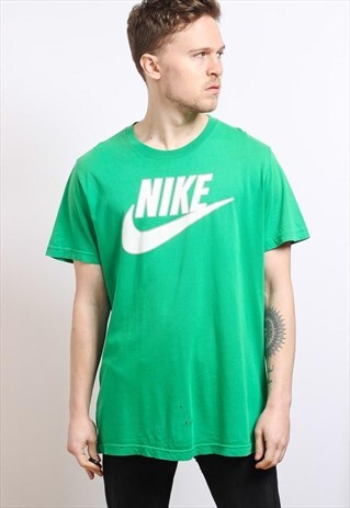 VINTAGE NIKE T-SHIRT