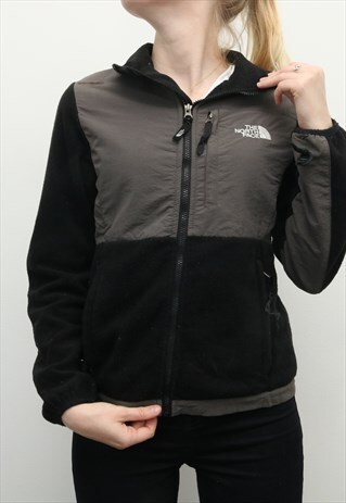 THE NORTH FACE - BLACK DENALI EMBROIDERED FLEECE JACKET - XS