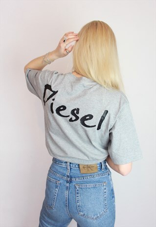 VINTAGE 90S RARE DIESEL UNISEX SPELL OUT LOGO GREY T-SHIRT