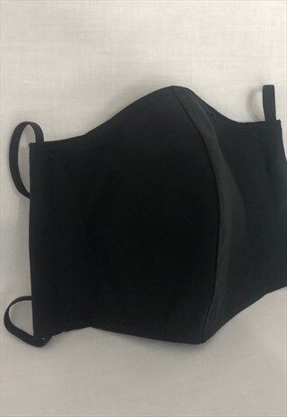 BLACK WATERPROOF FACE COVERING