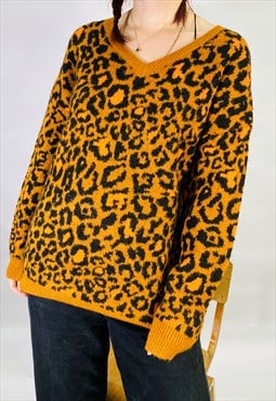 Vintage Size L Leopard Print Jumper in Multi