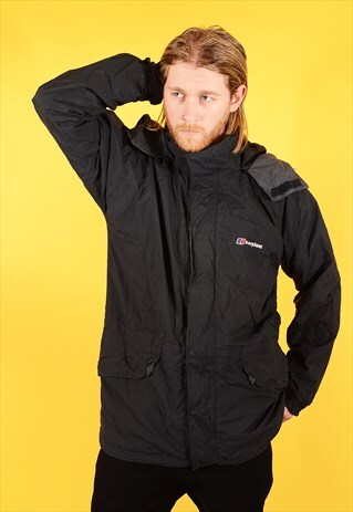 VINTAGE BERGHAUS GORE-TEX RAIN COAT BLACK