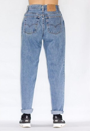 VINTAGE 80'S HIGH WAIST TAPERED LEG MOM LEVI JEANS