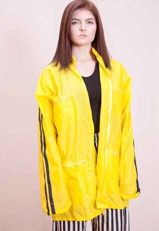 VINTAGE WINDBREAKER FROM THE 90S