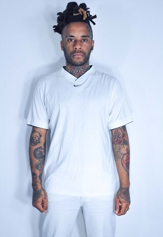 NIKE VINTAGE T SHIRT