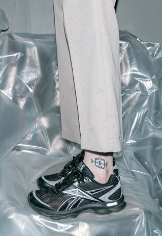 REEBOK VINTAGE BLACK SNEAKERS
