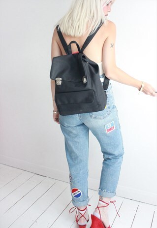 VINTAGE 90S BLACK RUCKSACK