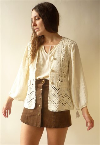 1970'S VINTAGE NEUTRAL BEIGE HAND CROCHET HIPPIE WAISTCOAT