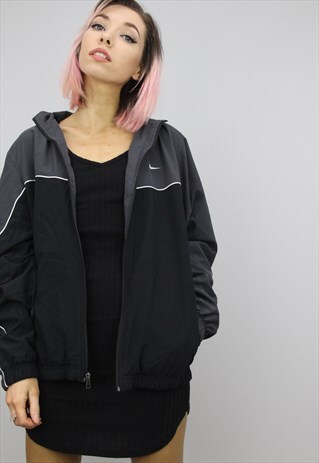 VINTAGE 90S OVERSIZED NIKE WINDBREAKER JACKET