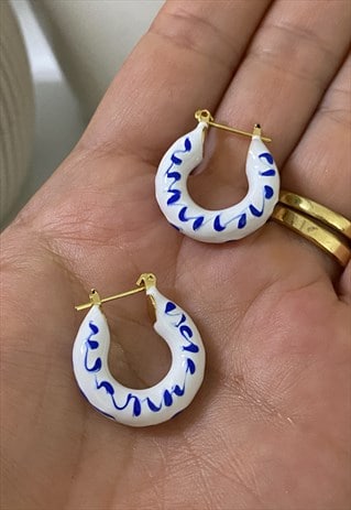 Painted Hoop Earrings in Blue & White Ceramic & Gold Plate