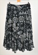 VINTAGE 00S maxi skirt in abstract print