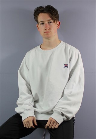 VINTAGE FILA SWEATSHIRT IN WHITE WITH EMBROIDERED LOGO. SIZE