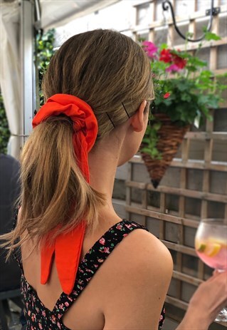 LARGE SCRUNCHIE WITH DETATCHABLE SCARF TIE IN ORANGE RED