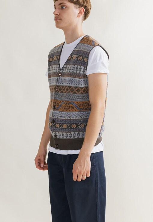 garment image
