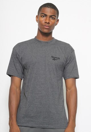 VINTAGE REEBOK T-SHIRT