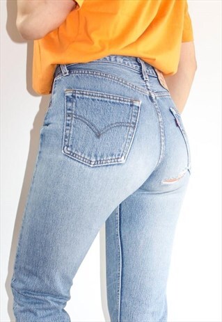 90'S GORGEOUS FITTING LIGHT BLUE 501 BUTTON FLY LEVI JEANS