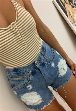 90's Fitted Distressed Denim Shorts